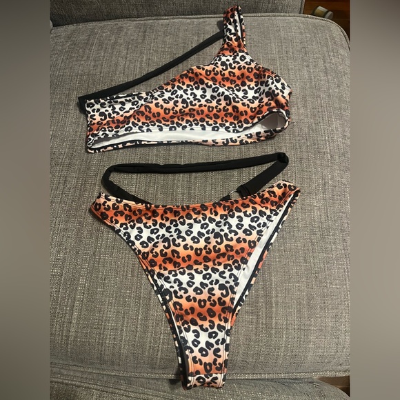 Icon Swim Leopard Print Bikini Sz M - Picture 3 of 4